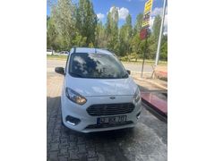 Öğretmenden Ford Tourneo Courier 1.5 TDCi Titanium Plus 2023 Model  73.500km Beyaz