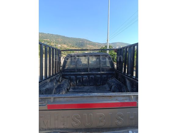 Mitsubishi L 200  1994 Model