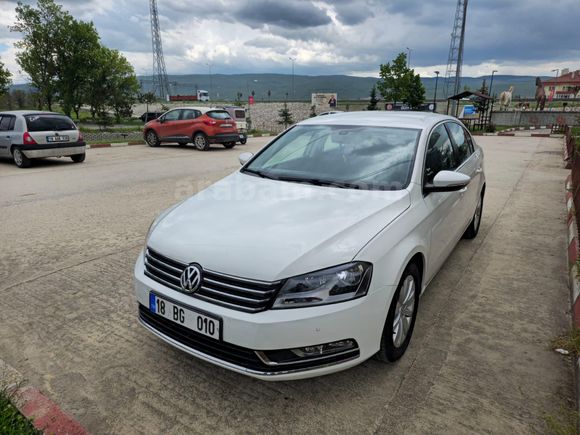 Sahibinden Volkswagen Passat 1.4 TSi BlueMotion Comfortline 2013 Model  200.000 km Beyaz