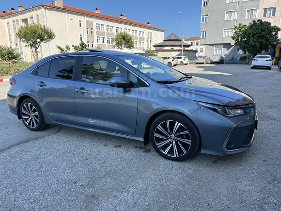 Sahibinden Toyota Corolla 1.5 Flame X-Pack 2022 Model 