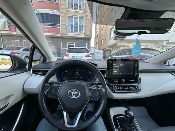 Sahibinden Toyota Corolla 1.5 Flame X-Pack 2022 Model 
