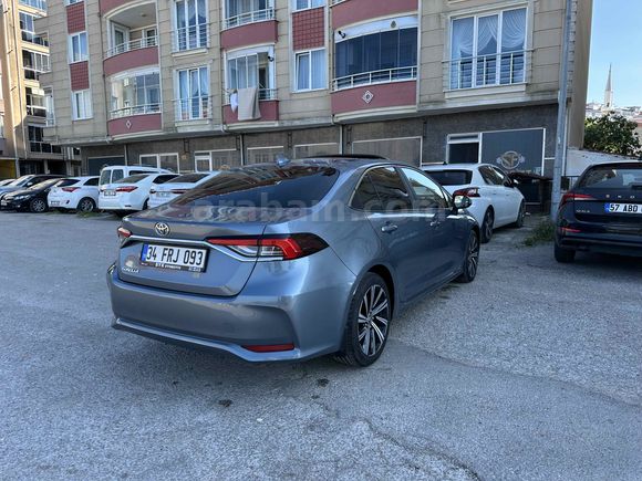 Sahibinden Toyota Corolla 1.5 Flame X-Pack 2022 Model 