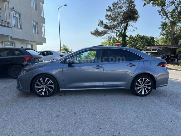 Sahibinden Toyota Corolla 1.5 Flame X-Pack 2022 Model 