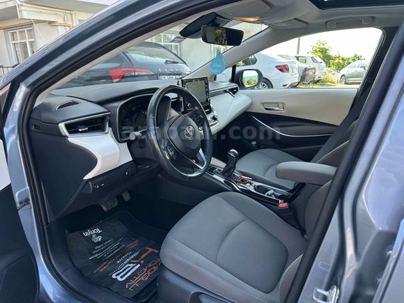 Sahibinden Toyota Corolla 1.5 Flame X-Pack 2022 Model 