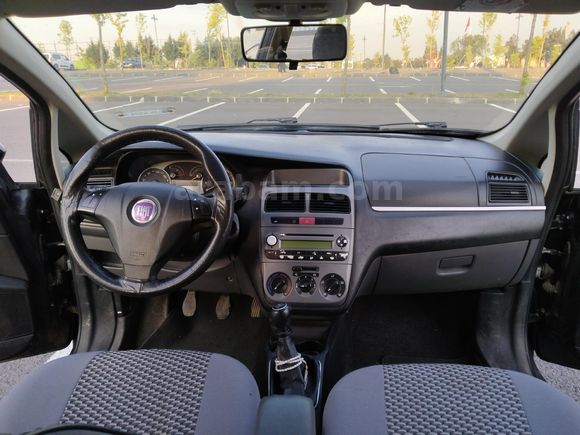 Sahibinden Fiat Linea 1.4 Fire Dynamic 2009 Model  253.000 km Siyah