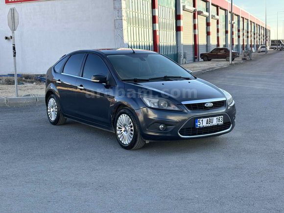 Sahibinden Ford Focus 1.6 TDCi Titanium 2011 Model  206.000 km Füme