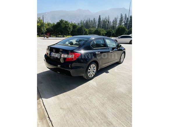 Sahibinden Honda Civic 1.6 Elegance 2012 Model  162.000 km Siyah