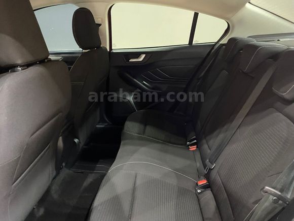 otomobil Ford Focus 1.5 Ti-VCT Titanium