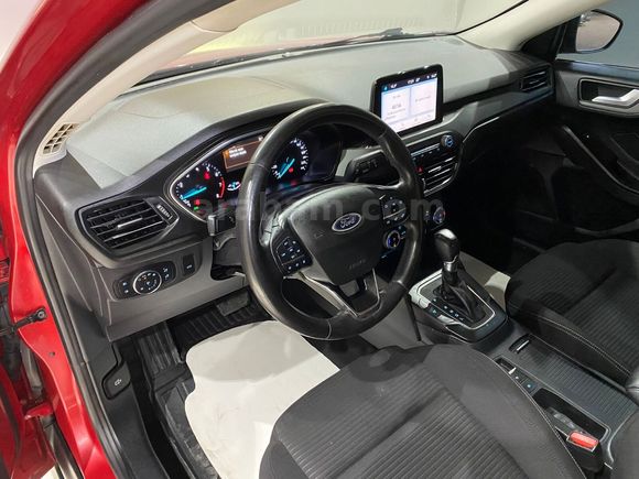 otomobil Ford Focus 1.5 Ti-VCT Titanium