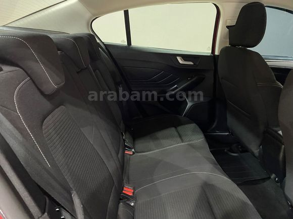 otomobil Ford Focus 1.5 Ti-VCT Titanium