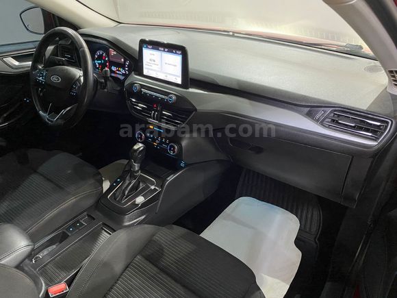 otomobil Ford Focus 1.5 Ti-VCT Titanium