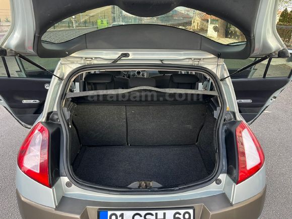 Sahibinden Renault Megane 1.5 dCi Dynamique 2004 Model