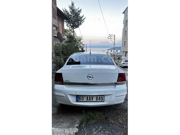 Sahibinden Opel Astra 1.6 Enjoy 111.Yıl 2011 Model 