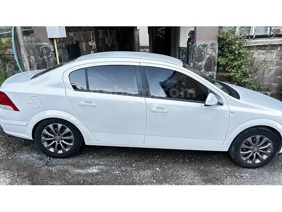 Sahibinden Opel Astra 1.6 Enjoy 111.Yıl 2011 Model 