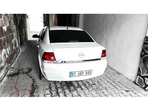 Sahibinden Opel Astra 1.6 Enjoy 111.Yıl 2011 Model 