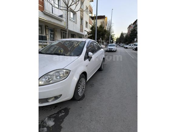 MEMURDAN 1.3 MULTİJET LİNEA TEMİZ BAKIMLI ARAÇ ETİMESGUT DA l