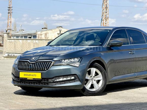 EKİCİLER'DEN 2021 SUPERB 1.5 TSİ SIFIR AYARINDA 