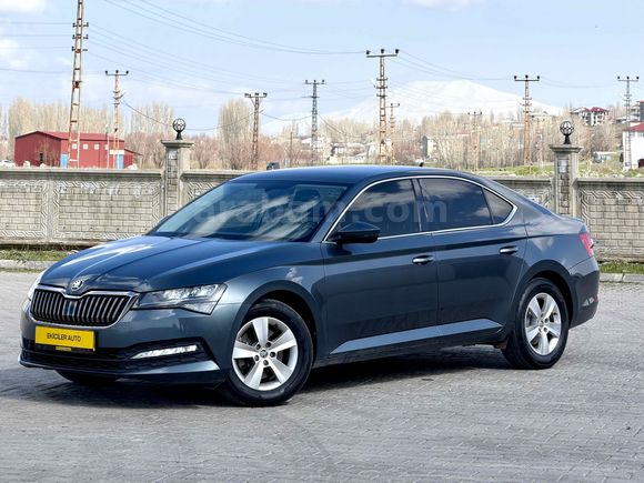 EKİCİLER'DEN 2021 SUPERB 1.5 TSİ SIFIR AYARINDA 