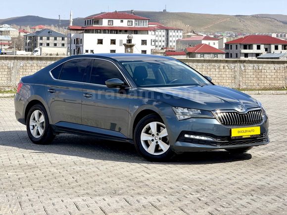 EKİCİLER'DEN 2021 SUPERB 1.5 TSİ SIFIR AYARINDA 