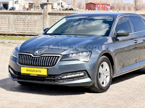 EKİCİLER'DEN 2021 SUPERB 1.5 TSİ SIFIR AYARINDA 