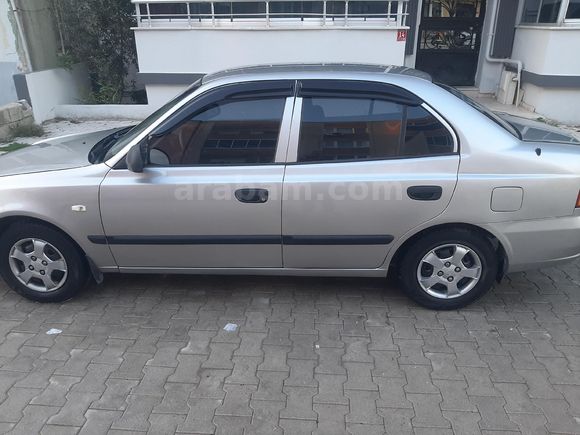 Sahibinden Hyundai Accent 1.3 Admire 2005 Model  286.000 km Gri