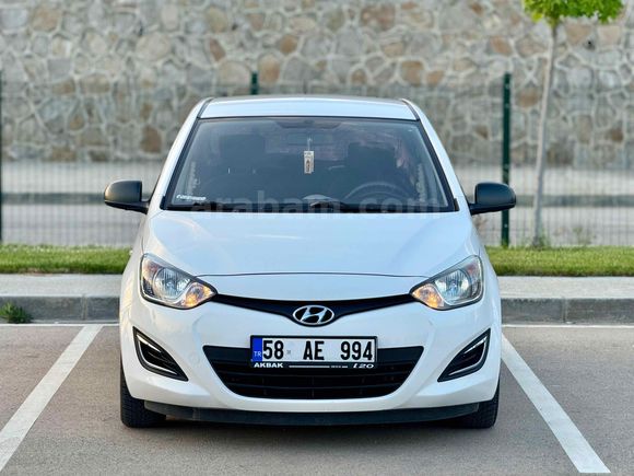 Sahibinden Hyundai i20 1.4 CVVT Jump 2013 Model 