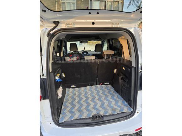 Sahibinden Ford Tourneo Courier 1.6 TDCi Titanium Plus 2018 Model
