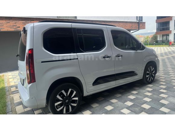Sahibinden Opel Combo Life 1.5 D ULTİMATE  EN FULL MODELİ 2025 Model 