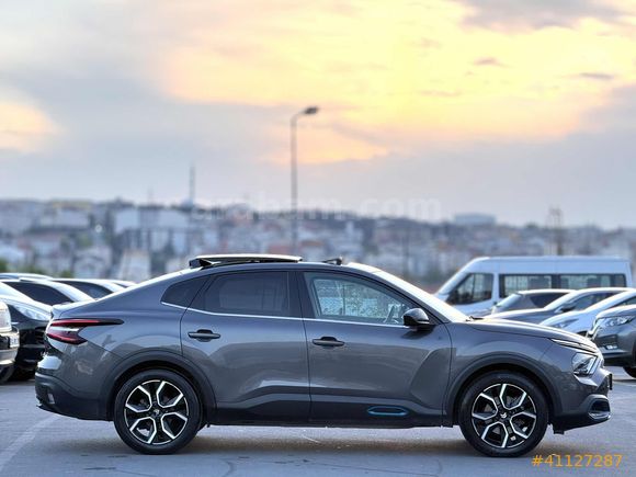 2022 MODEL CİTROEN E-C4 X SHİNE BOLD HATASIZ/BOYASIZ/DEĞİŞENSİZ