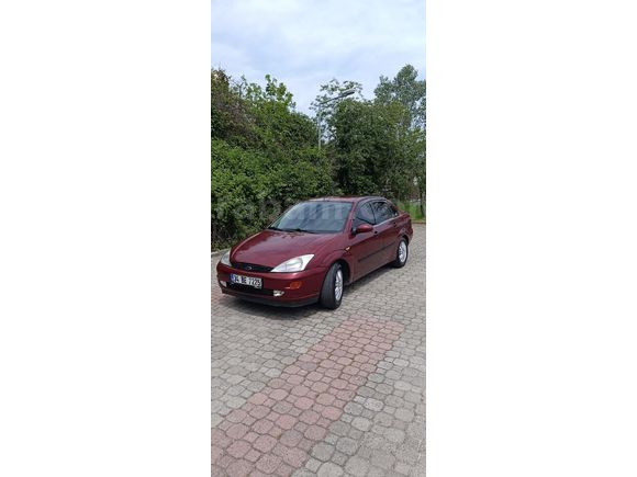 Sahibinden Ford Focus 2.0 Ghia 2001 Model