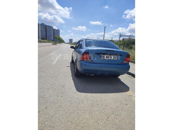 Sahibinden Ford Focus 1.6 Ambiente 2001 Model  221.000 km Mavi