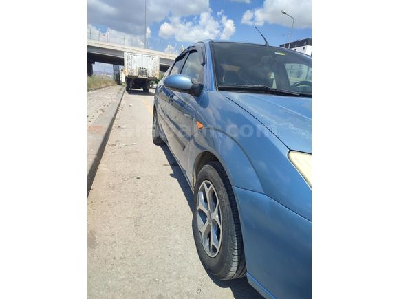 Sahibinden Ford Focus 1.6 Ambiente 2001 Model  221.000 km Mavi