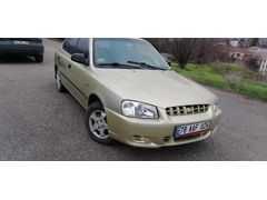 Sahibinden Hyundai Accent 1.3 LX 2001 Model  391.000 km Altın