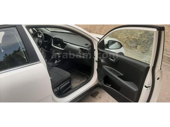 Sahibinden Kia Stonic 1.4 MPI Elegance 2021 Model