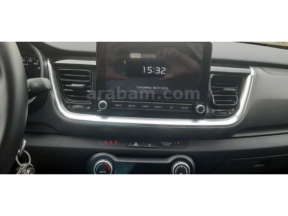 Sahibinden Kia Stonic 1.4 MPI Elegance 2021 Model