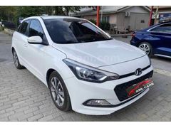 OTOMATİK KAZASIZ Hyundai i20 1.4 MPI Style 2017 Model Manisa