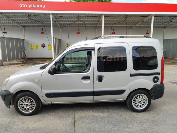 Sahibinden Renault Kangoo Multix 1.5 dCi Authentique 2010 Model