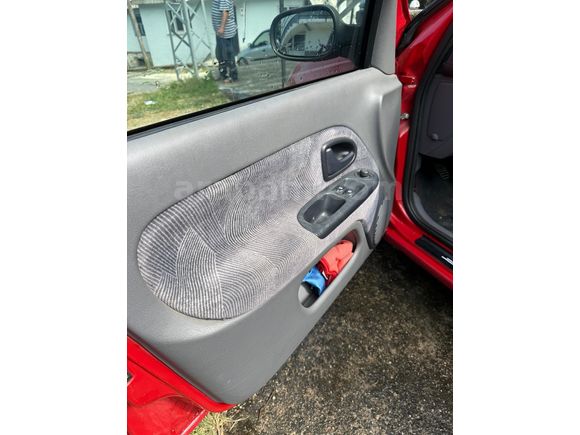 Sahibinden Renault Clio 1.4 RXT 2001 Model  129.000 km Kırmızı