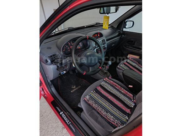 Sahibinden Renault Clio 1.4 RXT 2001 Model  129.000 km Kırmızı