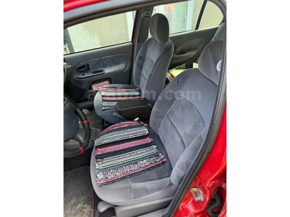 Sahibinden Renault Clio 1.4 RXT 2001 Model  129.000 km Kırmızı