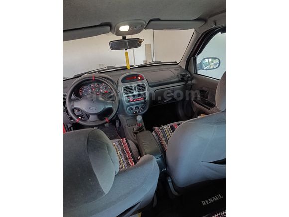 Sahibinden Renault Clio 1.4 RXT 2001 Model  129.000 km Kırmızı