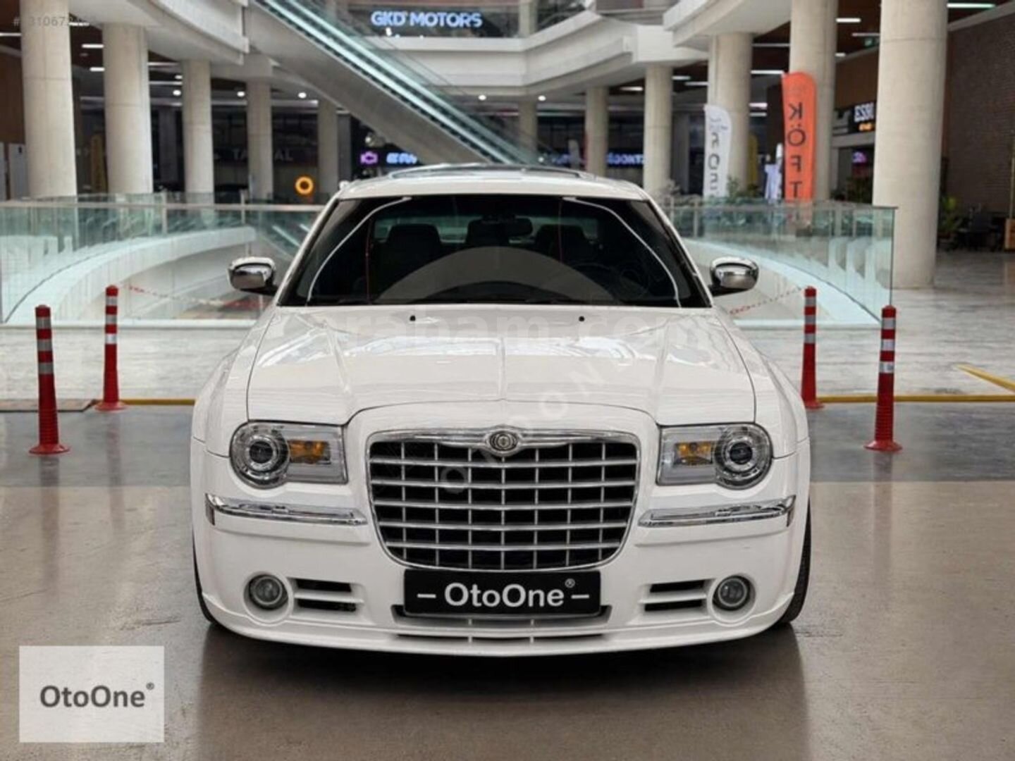 Galeriden Chrysler 300 C 3.0 CRD 2007 Model Ankara 435.000 km Beyaz 1