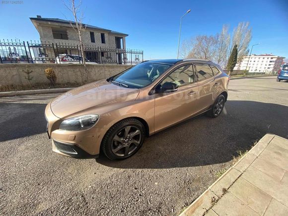 EMİR AUTODAN EMSALSİZ VOLVO V40