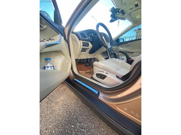 EMİR AUTODAN EMSALSİZ VOLVO V40