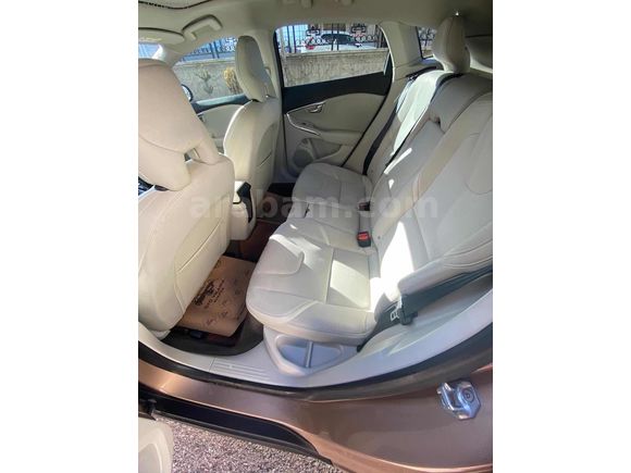 EMİR AUTODAN EMSALSİZ VOLVO V40