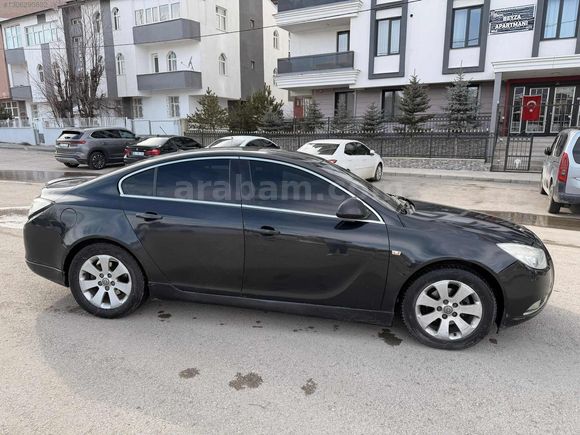 EMİR AUTO'DAN DİZEL OTOMATİK OPEL İNSİGNİA