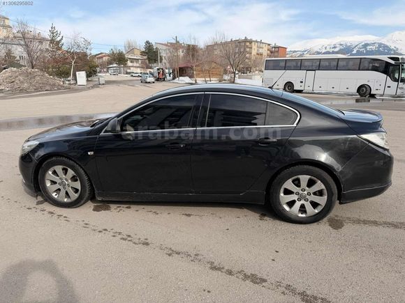 EMİR AUTO'DAN DİZEL OTOMATİK OPEL İNSİGNİA