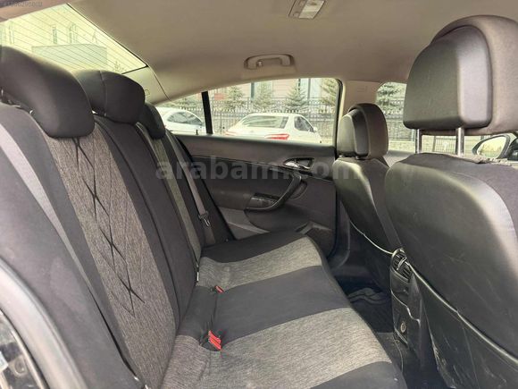 EMİR AUTO'DAN DİZEL OTOMATİK OPEL İNSİGNİA