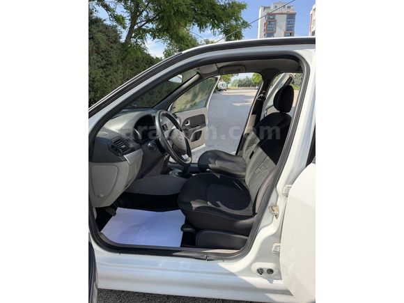 134 KMDE BEYAZ TERTEMİZ CAM GİBİ SYMBOL