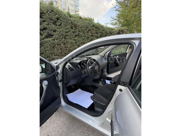 DÜŞÜK KM DEGİŞENSİZ TERTEMİZ CAM GİBİ MEGANE